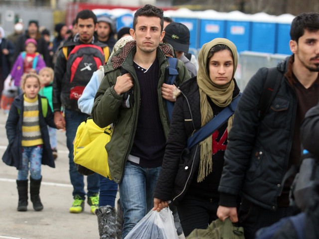 utečenci, migranti,