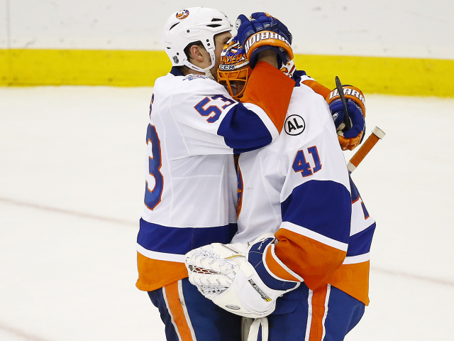 Casey Cizikas, Jaroslav Halák, New York Islanders