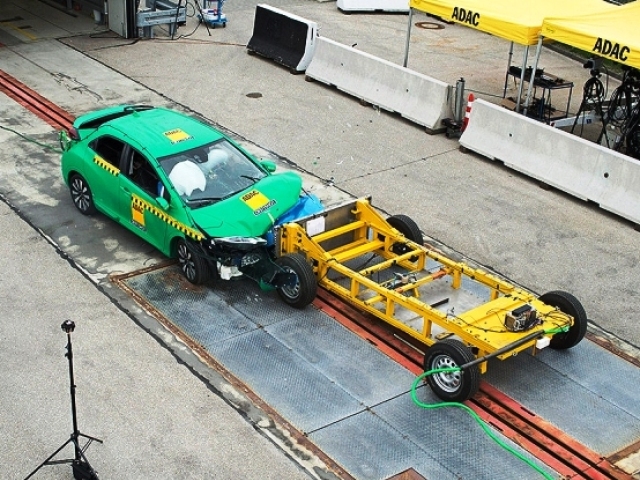 ADAC - crashtest 2016