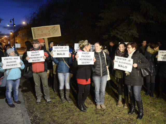 zdravotné sestry, protest, demonštrácia, paškov dom,