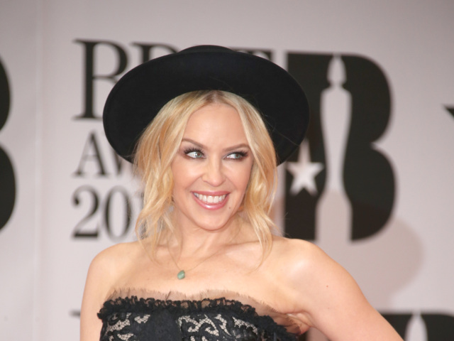 Speváčka Kylie Minogue predviedla svoj mladistvý vzhľad.
