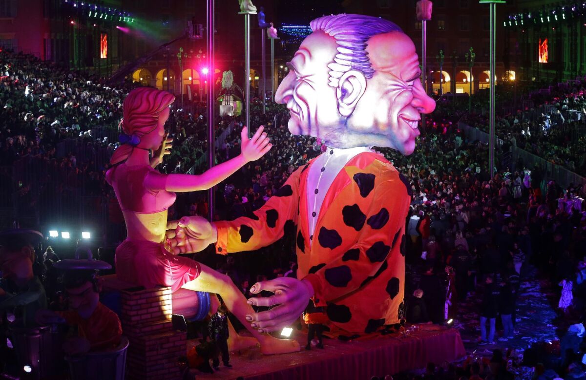 Nice, festival, karneval, masky, figuríny, figúry,