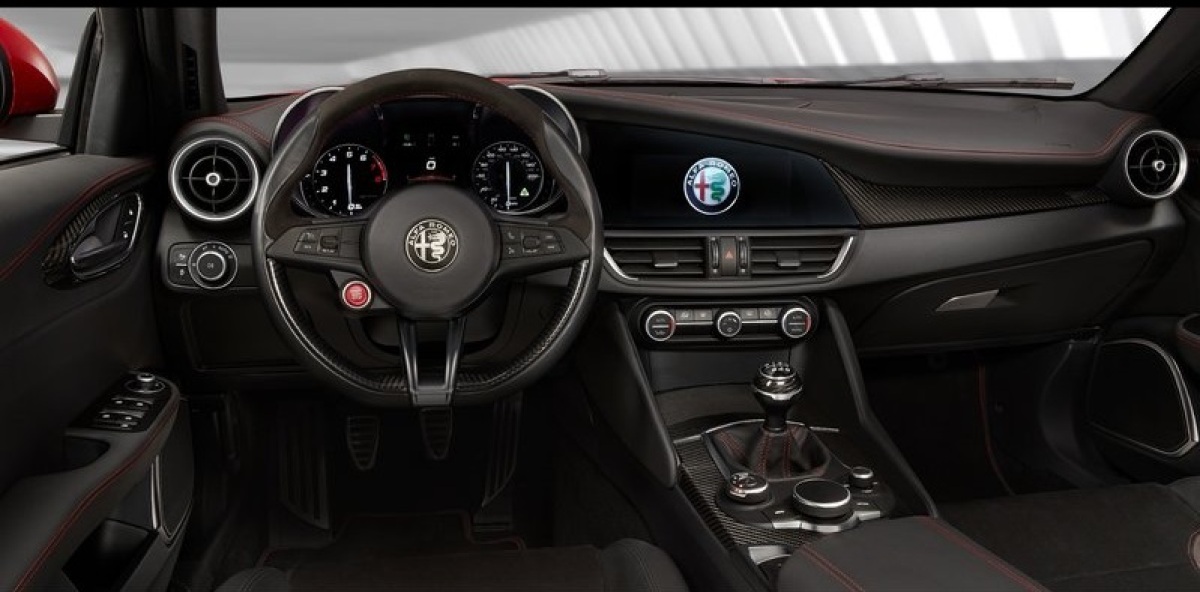 Alfa Romeo Giulia 10