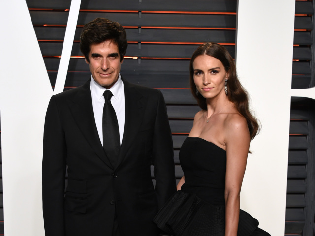 Nechal zmiznúť Sochu slobody a objavil sa v Epsteinových spisoch. David Copperfield oslavuje 70 rokov