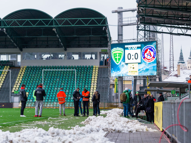 mšk žilina, as trenčín, fortuna liga, sneh,