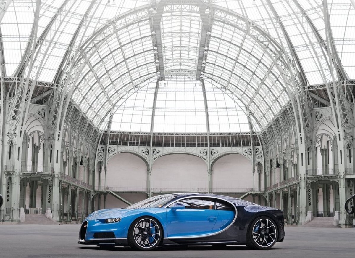 Bugatti Chiron - 2016