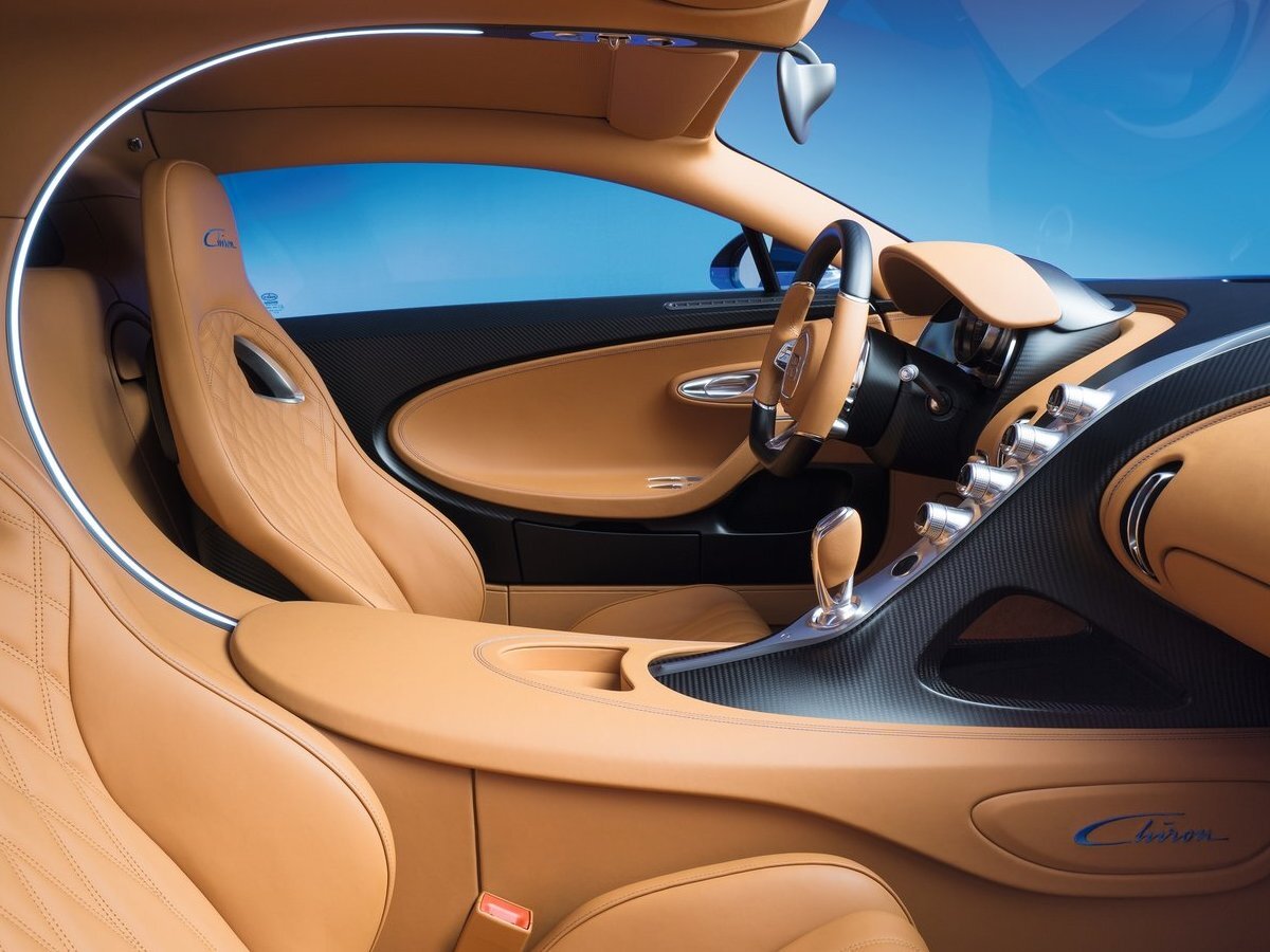 Bugatti Chiron - 2016