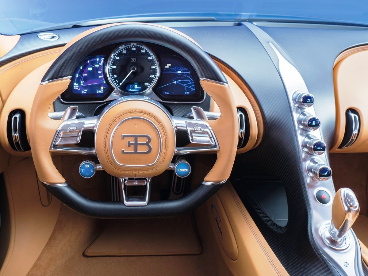 Bugatti Chiron - 2016
