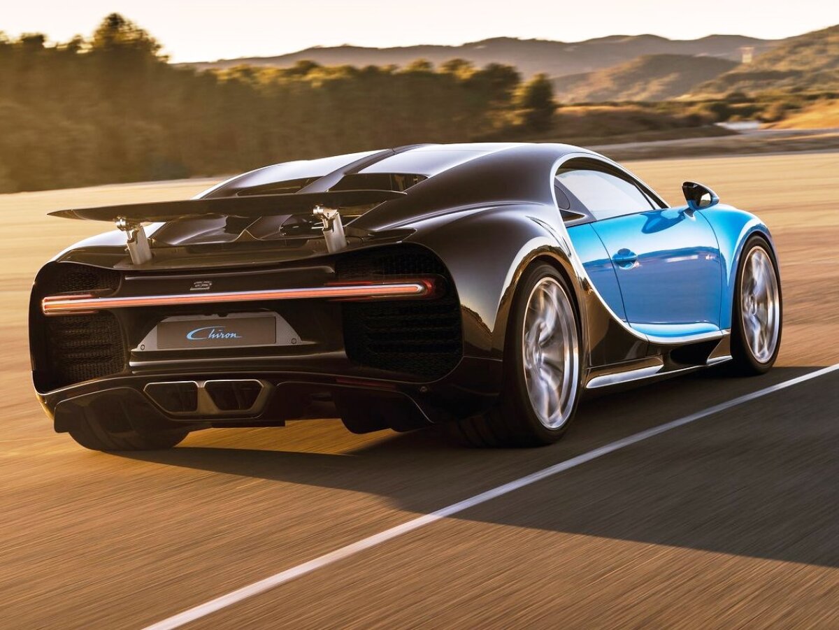 Bugatti Chiron - 2016