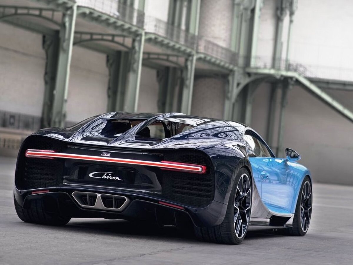 Bugatti Chiron - 2016