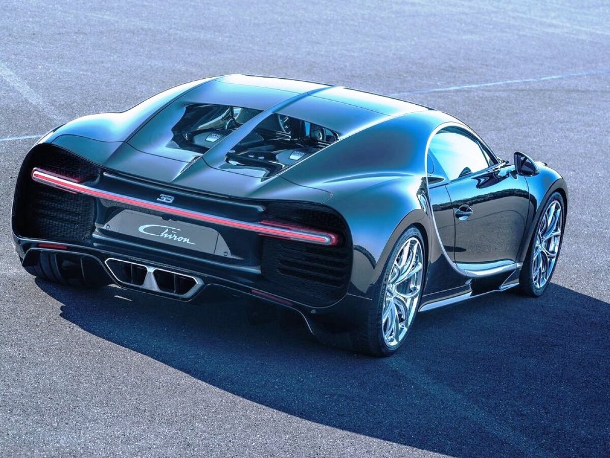Bugatti Chiron - 2016