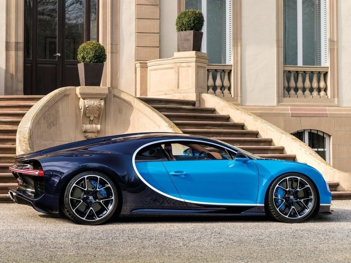 Bugatti Chiron - 2016