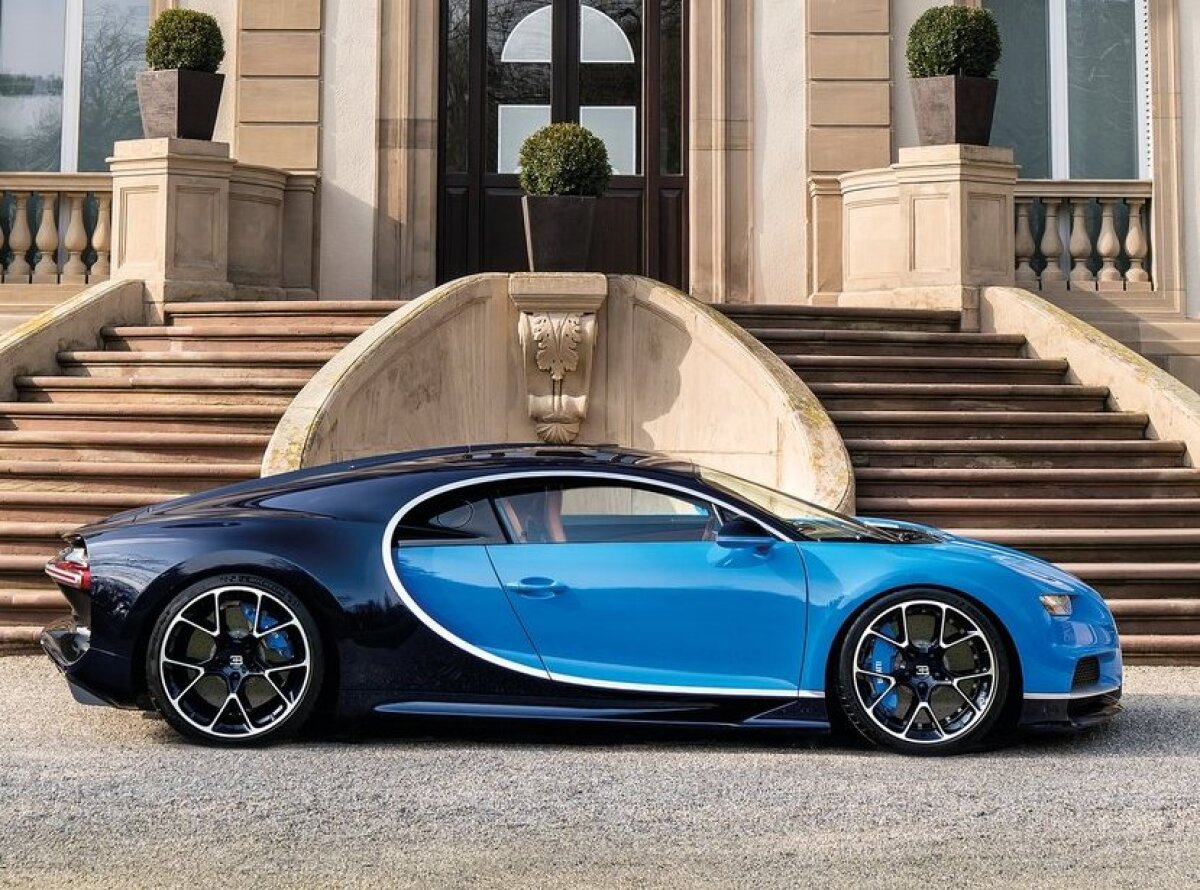 Bugatti Chiron - 2016