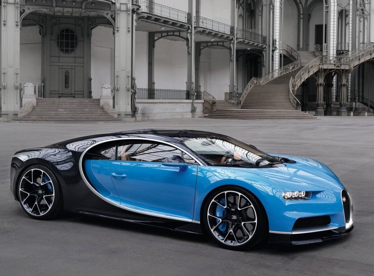 Bugatti Chiron - 2016