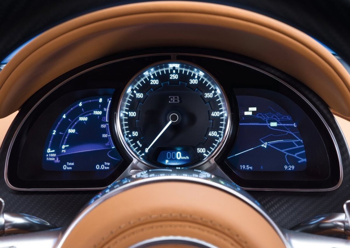 Bugatti Chiron - 2016