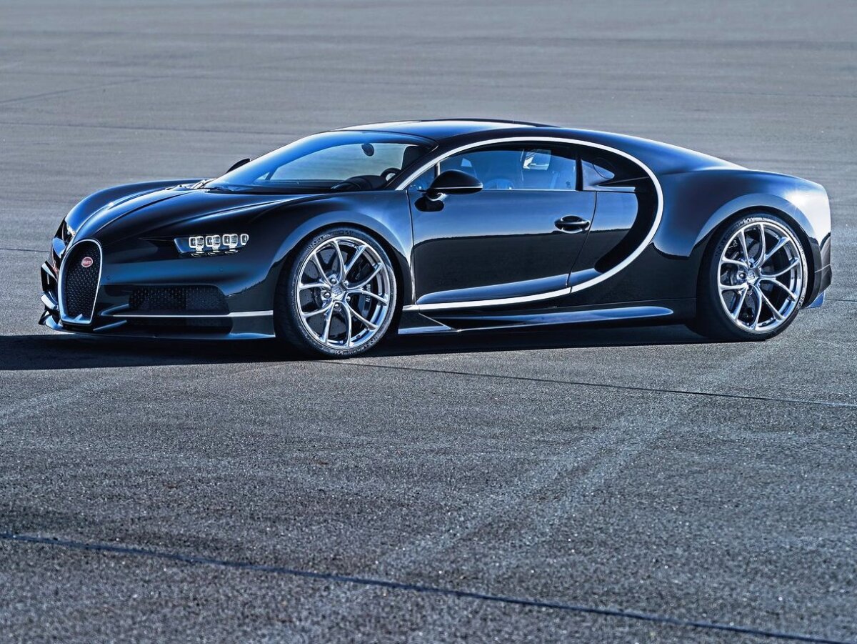 Bugatti Chiron - 2016