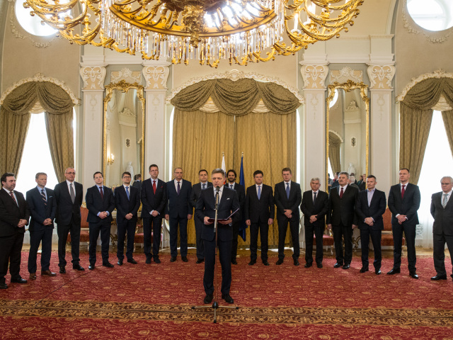 Fico, inestičné stimuly