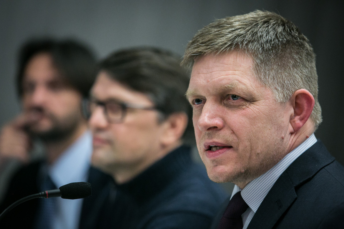 voľby 2016, Fico, Kaliňák, Maďarič, volebná noc v centrále strany SMER­-SD