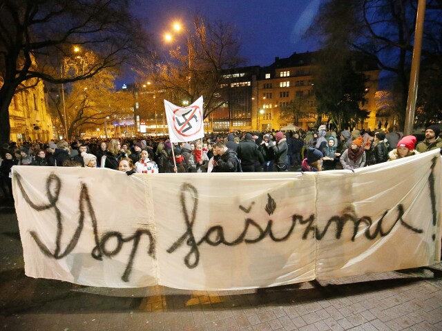 pochod proti fasizmu