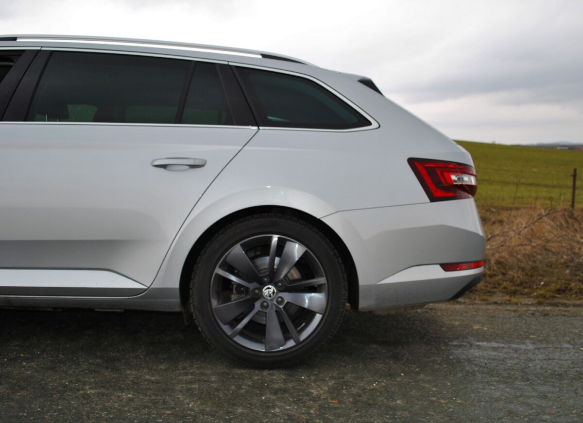 Škoda Superb Combi