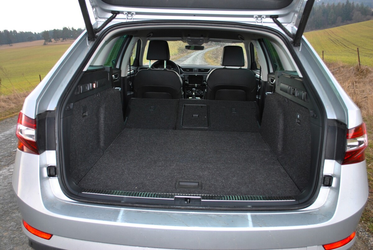 Škoda Superb Combi