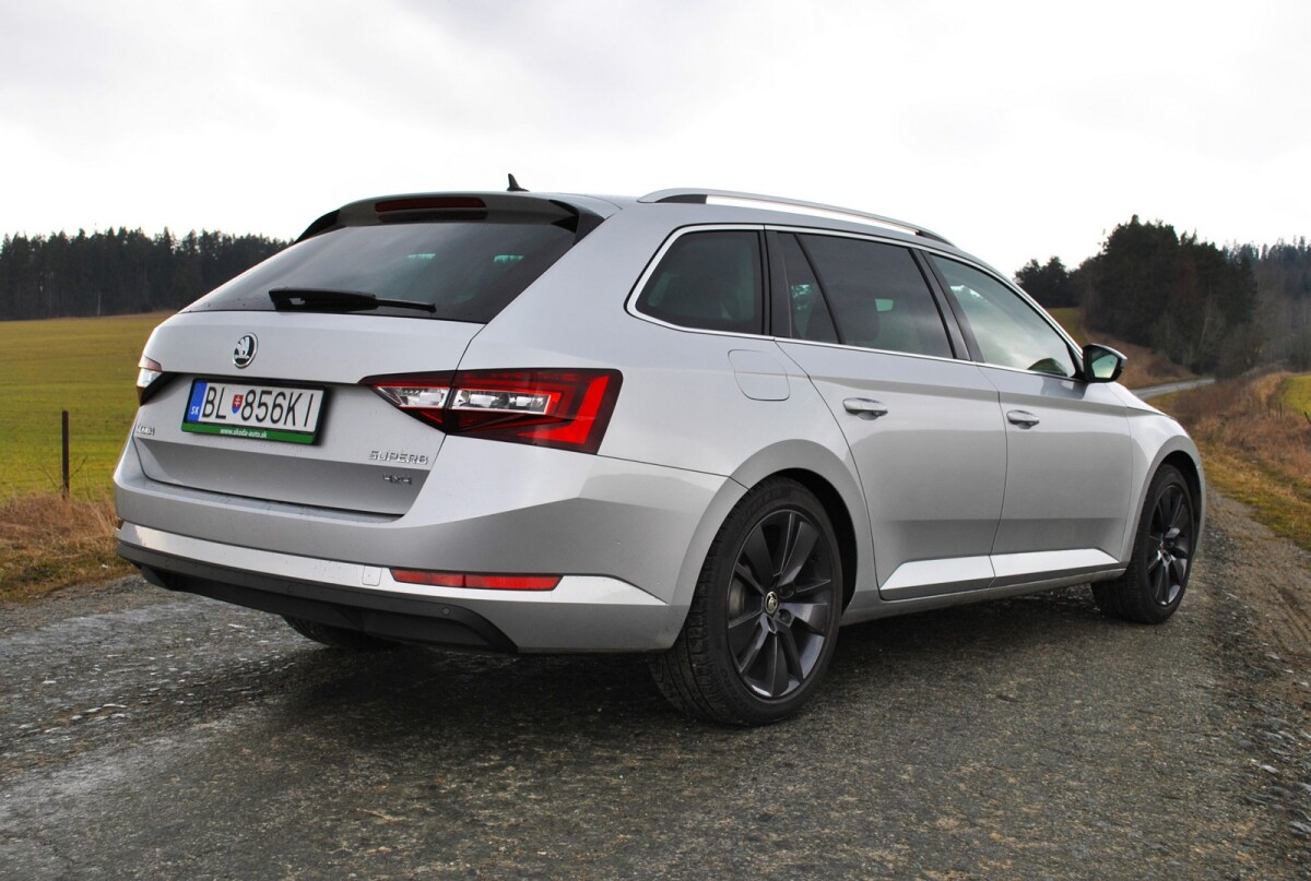 Škoda Superb Combi