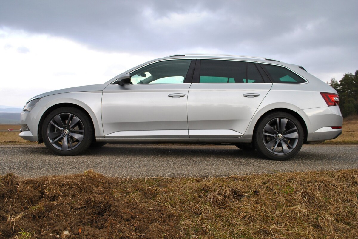Škoda Superb Combi