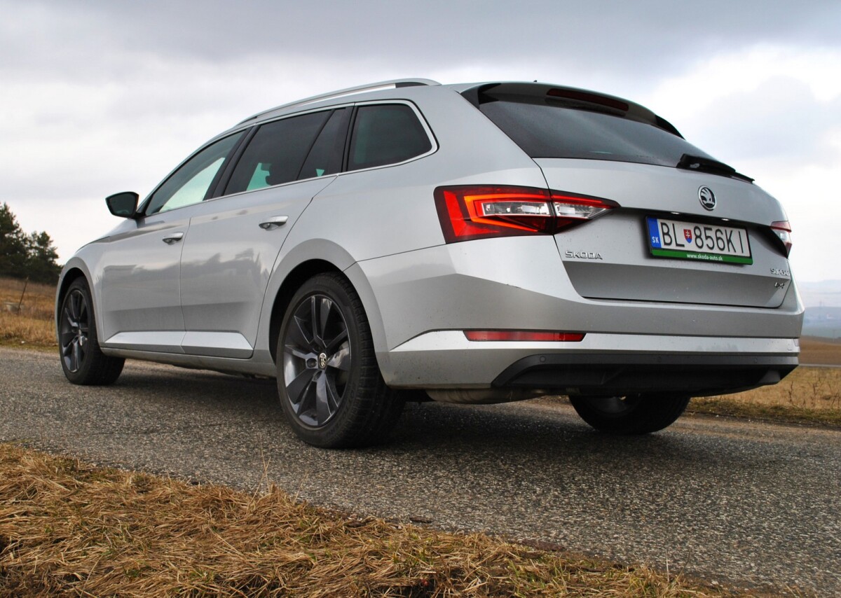 Škoda Superb Combi