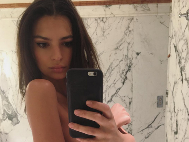 Emily Ratajkowski