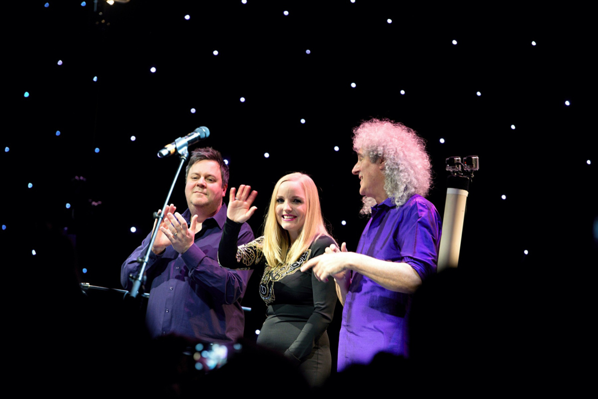 Brian May sa predstavil po prvý raz na Slovensku spolu hviezdou londýnskeho West Endu, speváčkou Kerry Ellisovou a klaviristom Jeffom Leachom.