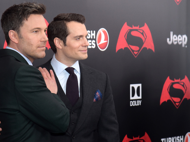 Ben Affleck (vľavo) a Henry Cavill 