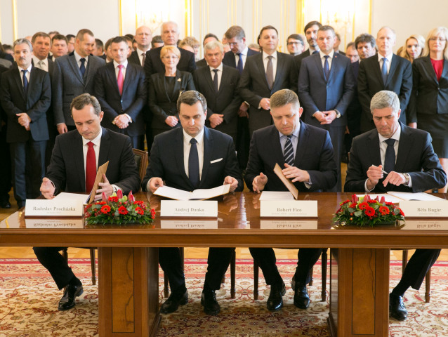 vláda, podpis koaličnej zmluvy, Fico, Procházka, Danko, Bugár