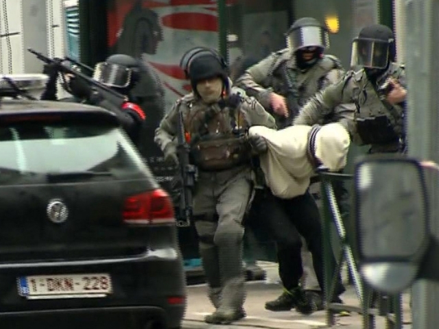 Belgicko, policajti, Molenbeek, Salah Abdeslam, terorizmus