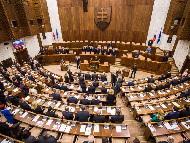 parlament, NRSR, ustanovujúca schôdza,