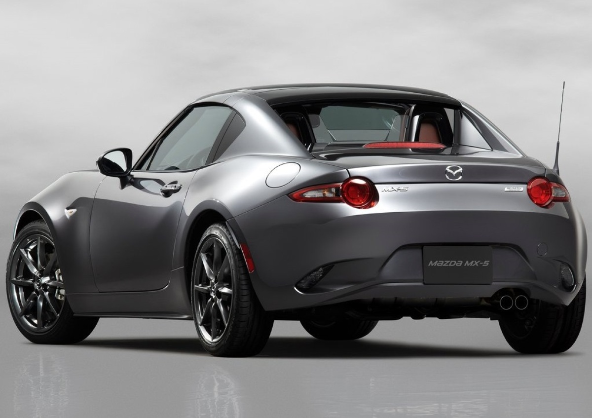 Mazda-MX-5 RF 2017 1024x768 wallpaper 08