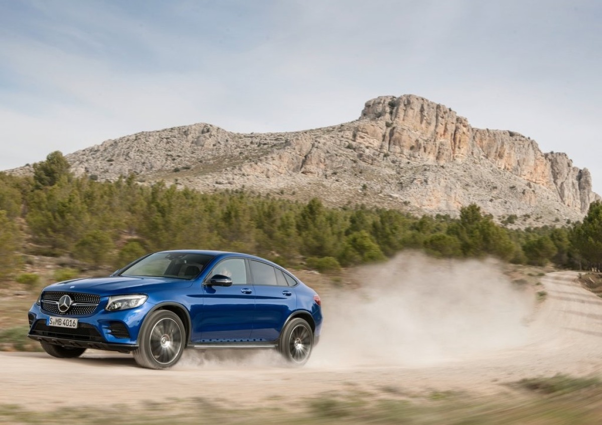 Mercedes-Benz-GLC Coupe 2017 1024x768 wallpaper 09
