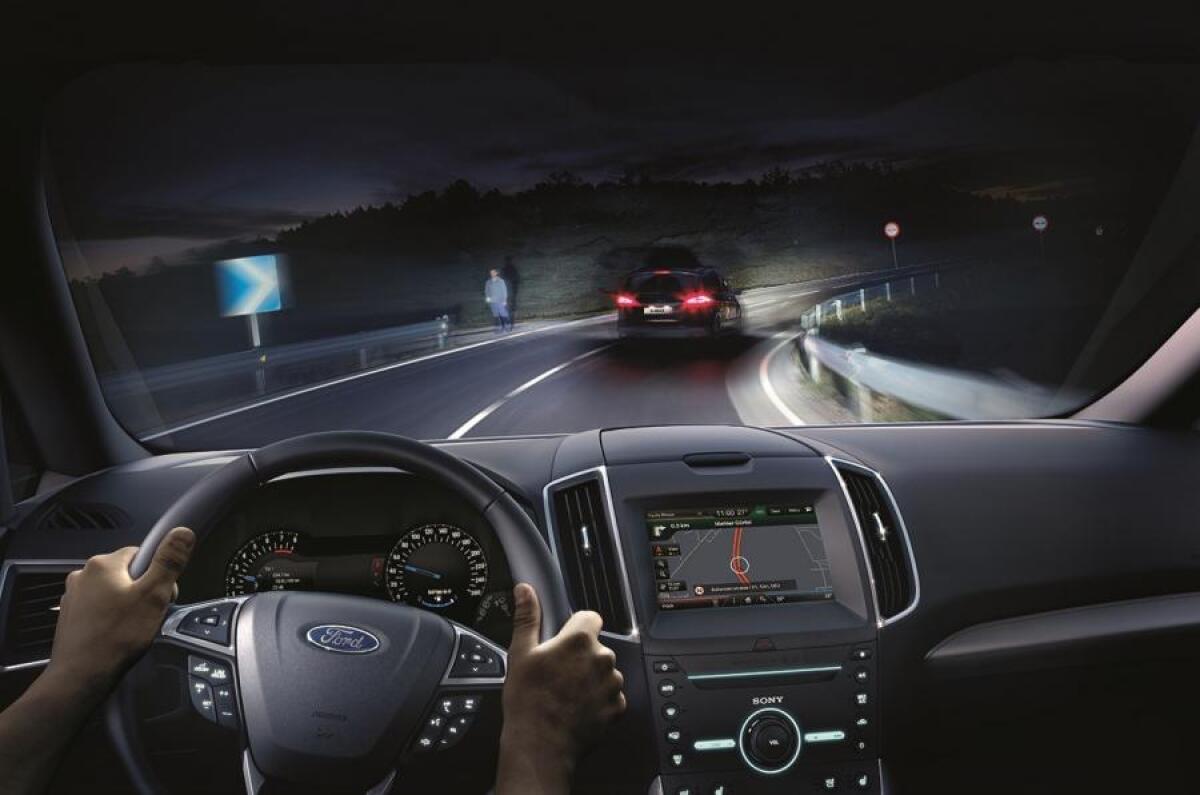 s-maxadaptiveledheadlightswithglare-freetechnology