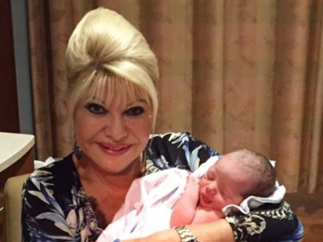 Milionárka Ivana Trump so svojím najnovším vnúčikom. 