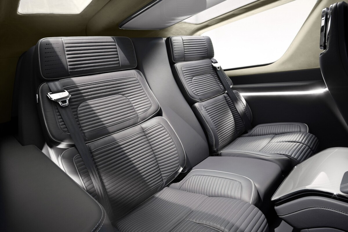 Lincoln Navigator Concept 15 HR-1600x1066