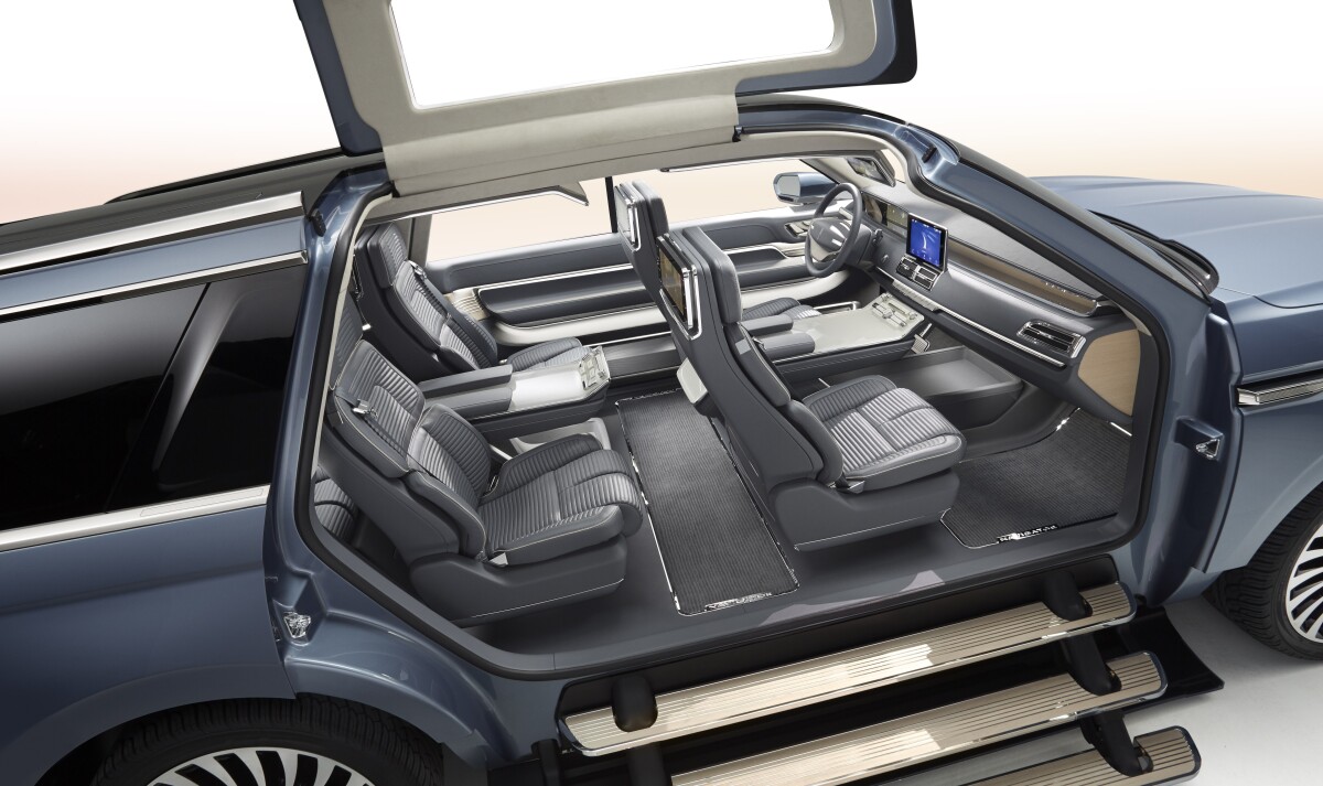 lincoln-navigator-concept-has-gullwing-doors-previews-2018my-flagship 4
