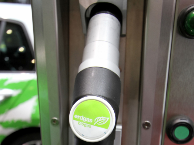 čerpacia stanica, nafta, benzín, benzínová pumpa, benzínka, diesel, bionafta