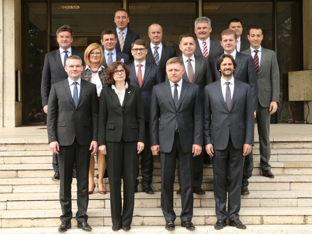 vláda, ministri,