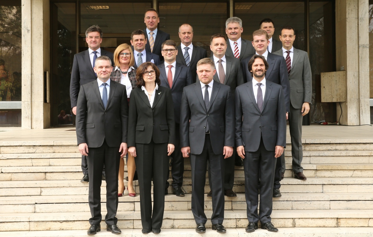 vláda, ministri,