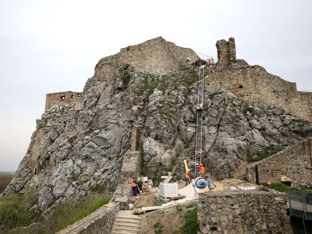 hrad, Devin, rekonstrukcia, oprava