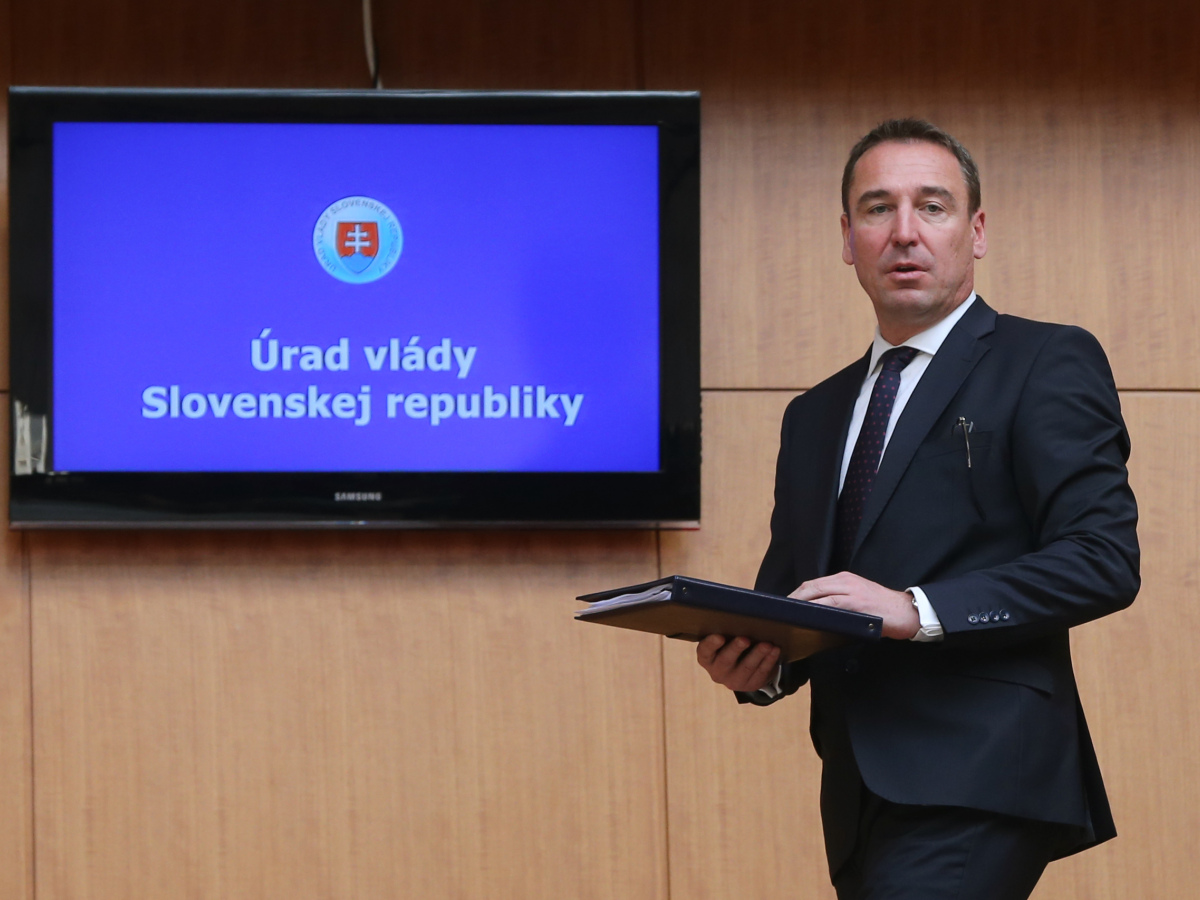 vlada, Brecely