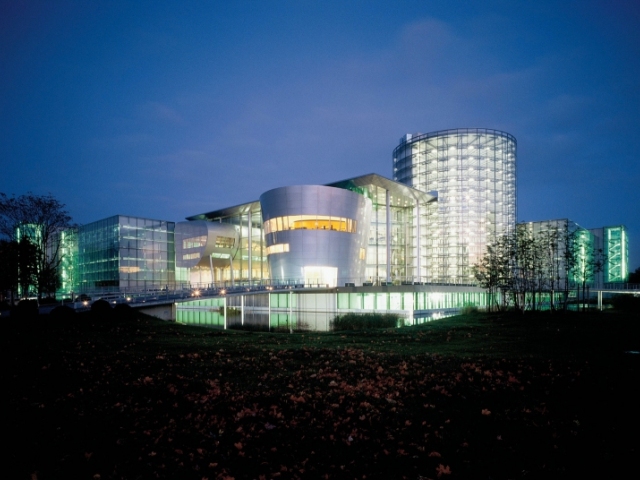 VW  Transparent Factory - Drážďany