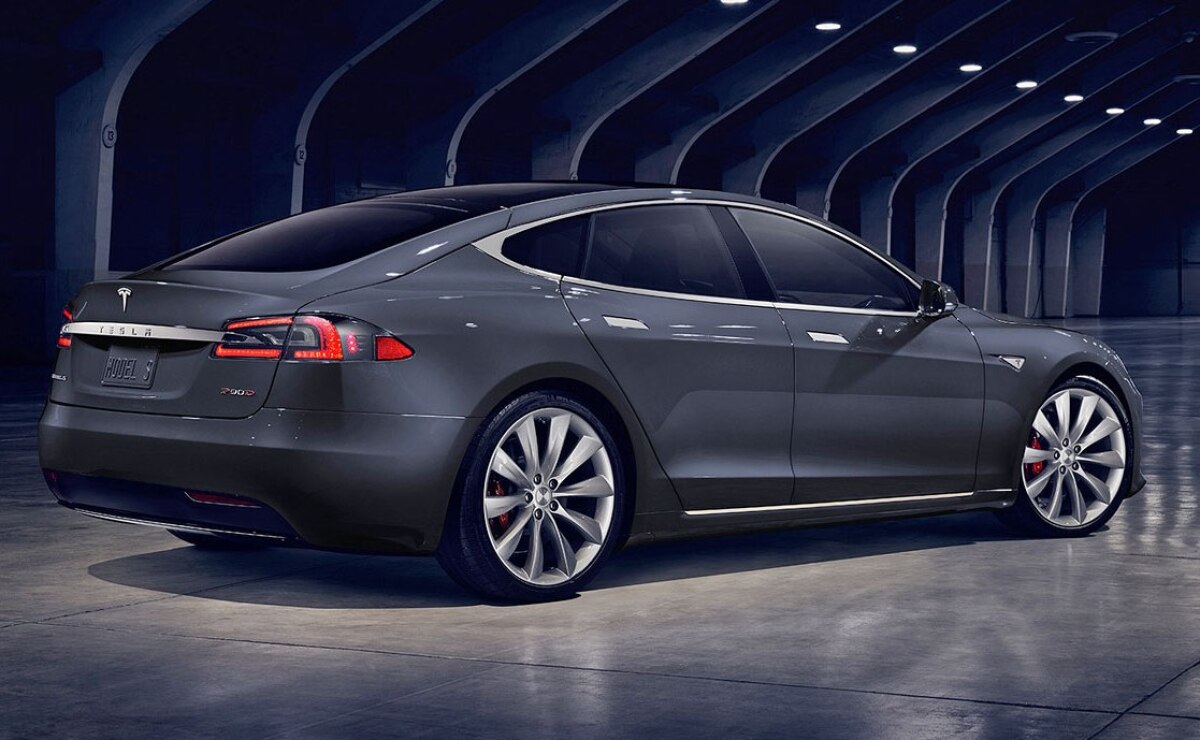 Tesla Model S - 2016