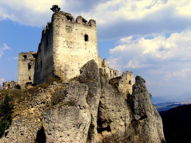 Hrad Lietava.