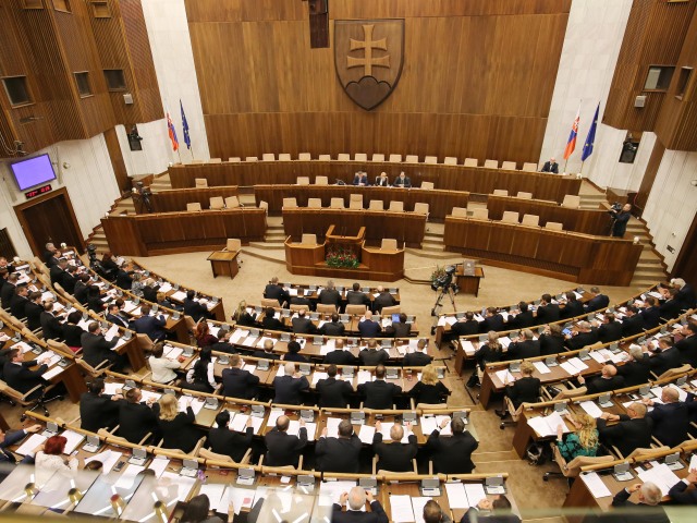parlament,rokovacia sala, ustanovujuca schodza, NRSR,