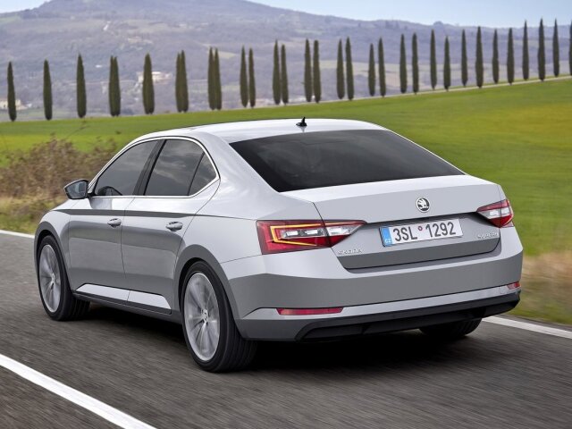 Škoda Superb - 2016